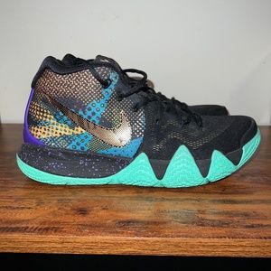 Kyrie 4 Mamba Mentality | SIZE 11.5 MENS